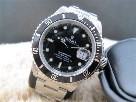 1998 Rolex 16610 Submariner Swiss Only Dial 